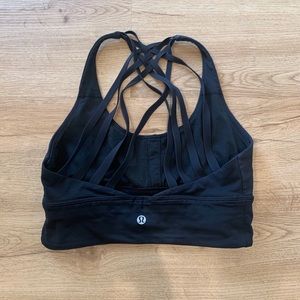 Lululemon sports bra